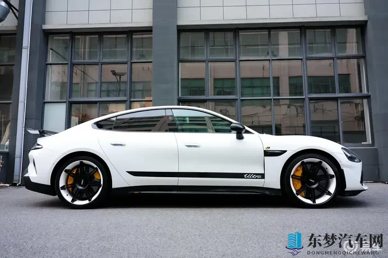 艳女 7277.TV：新能源汽车革命，智能驾驶成潮流-1