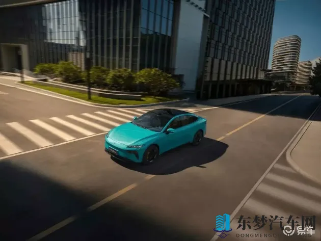 大炕上和亲亲公的乱睡：亲亲公夜宿大炕，情动春梦难自持-1