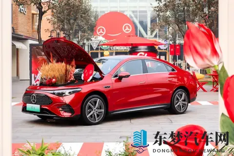 五月成人激情：五月青春绽放，激情燃烧岁月