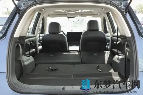 12 万级插混 SUV,超 230km 续航 + 四驱实用性拉满-3