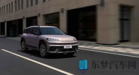 关晓彤换脸：关晓彤新造型引发热议-1