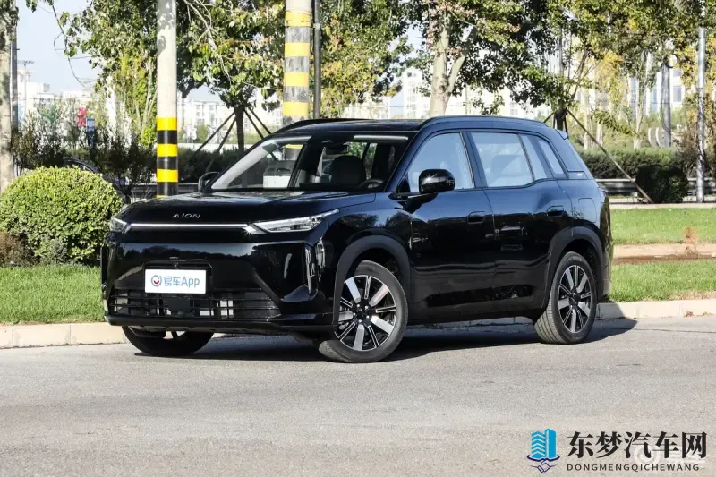 黄色软件app下载3.0.3免费装妆2023网页视频：2023汽车新趋势：智能驾驶环保材料引关注-1