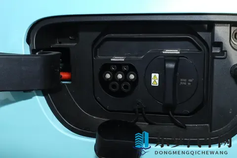 2025 款五菱宏光 MINIEV 四门版全面评：车型特点与购车方向-1