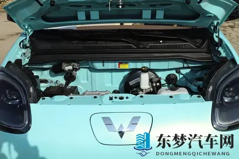 2025 款五菱宏光 MINIEV 四门版全面评：车型特点与购车方向