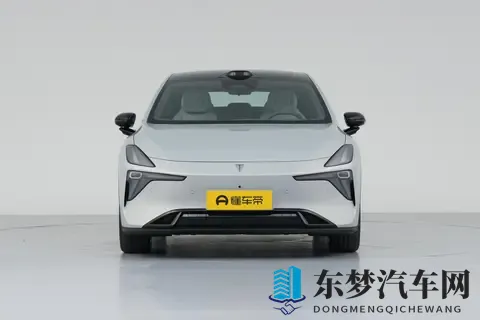 10 毫秒磁流变悬架 + 零重力座椅，深蓝 L06 太懂年轻人