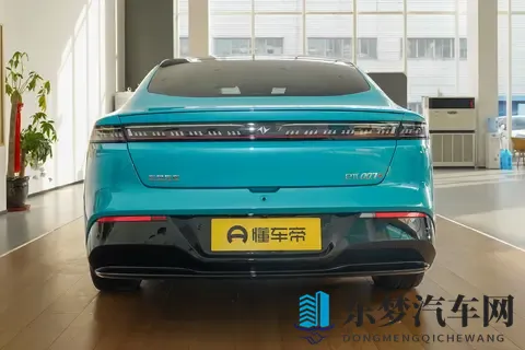 20万级纯电轿跑推荐！69秒破百，续航500km，带劲吗？-2