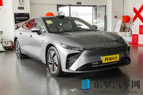 标配800V快充，续航最高710km，15万级星纪元ES选购指南-3