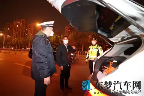 有人说：晚上交警查酒驾，为什么白天很少看到？这里头有啥说法？-2