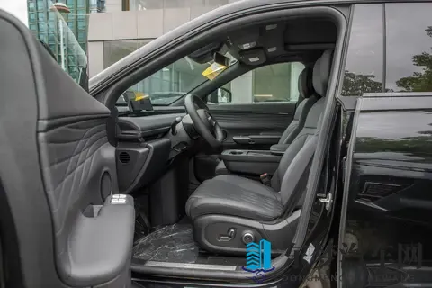 17 万多的中大型 SUV，配置拉满，用车无忧，星纪元 ET