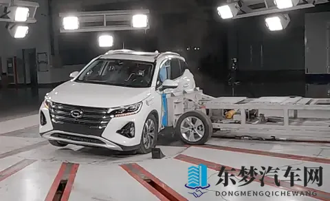 宝贝腿开大点我添添你日本：汽车创新设计引发关注，腿部空间设计成亮点-1