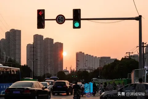 开车请注意！绿灯不走也违法，罚款200元记6分，已有大批司机中招-2