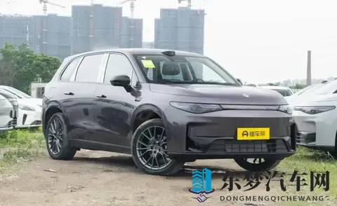 小米YU7杀疯了！2025年10月SUV销量爆大冷，特斯拉Model Y跌出前十-1