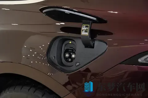 蔚来发力了!ET9配激光雷达+Cedar雪松系统,比BBA更香?-3