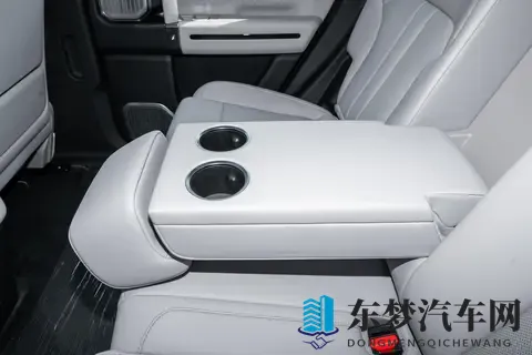 捷途纵横G700全球上市，方盒子+三把锁+1400KM续航，简直太强了-3