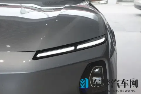 蔚来ET9，轴距3250毫米，41秒破百，纯电续航650公里+900V快充-2