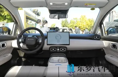 催眠性指导动漫:汽车娱乐新潮流,动漫助力安全驾驶-1