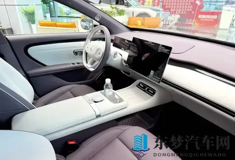 长安启源A06上市：1099万起，配激光雷达+800V快充！-2