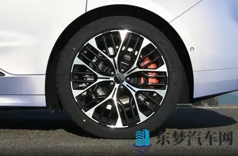 2698万起售，标配900V高压快充平台技术，这款中大型车怎样？-2