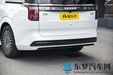 极氪 009 七座过道版这款车怎么样？-2