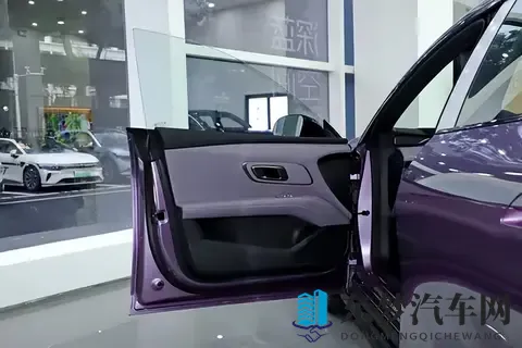 全景影像、后驱布局，还有激光雷达，这台车的定位有点意思-3