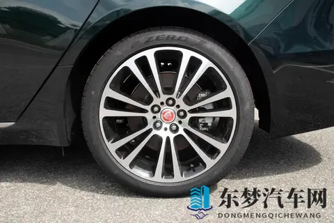 捷豹XFL 2025款 两版本差异全解析-2