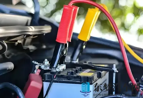 汽车电瓶寿命藏玄机：4个信号提醒你该换了-1