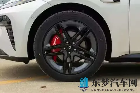 15万买新能源车，东风这款车的“+”号到底加了啥？看完心里有数-1