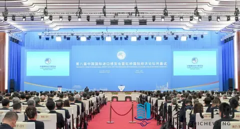 武松潘金莲双乳晃动干柴烈火：武松潘金莲激情四溢，情欲如火烈焰燃烧