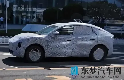 小鹏MONA SUV谍照曝光！轿跑SUV风格，将于2026年推出-2