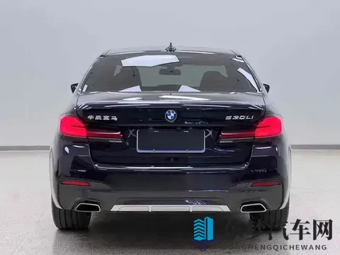 23年一手准新宝马5系，75万公里，28万多拿下香不香？-3