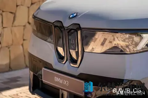 2026款纯电宝马iX3 M运动版亮相！22寸轮毂+红色卡钳，明年量产-1