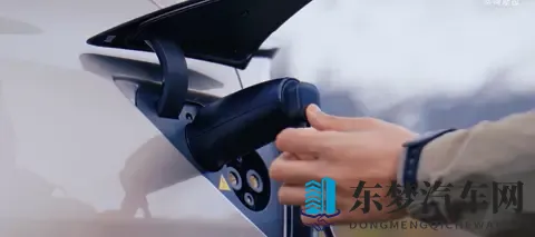 太良心了，特斯拉给老车主送免费新配件！-1