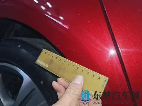 几个W就能圆梦？20款红色奔驰C级，感受星辉的优雅！-2