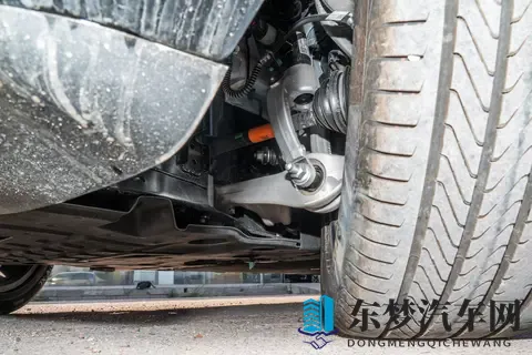 1898万起的空悬+CDC，星纪元ET的“豪华平权”是噱头还是实在？-2