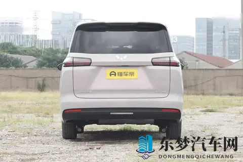 实测五菱星光730：7万级配侧滑门+独立悬架，是否打破性价比认知-1