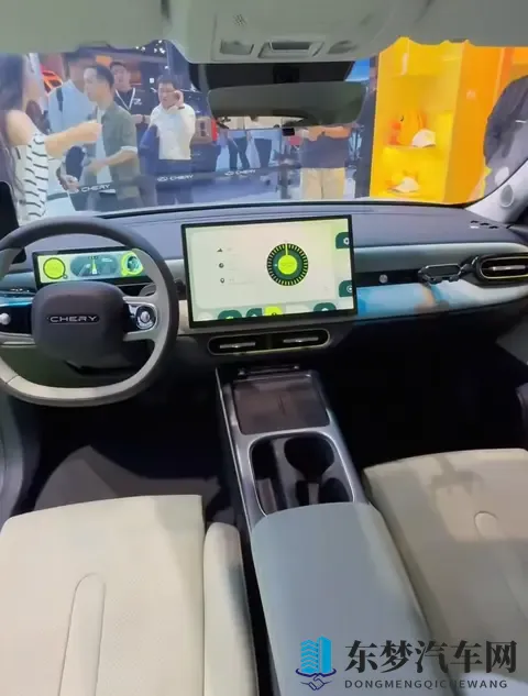 迪丽热巴被C到高潮还哭了:迪丽热巴试驾新车泪洒现场,SUV性能惊艳众人-3