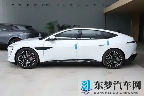 全系标配四激光雷达，26款新车正式上市-2