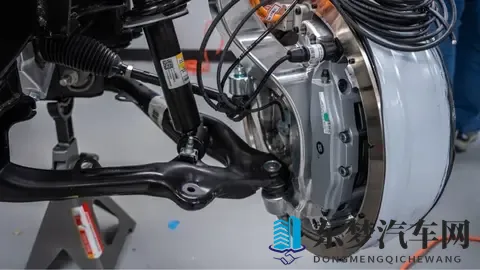 东风奕派007完成申报：功率400千瓦，中国首款量产四轮毂电机车型-2