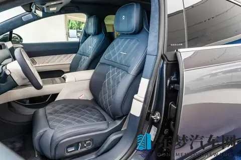 行政旗舰新“卷王”! 续航650km,  配置丰富,  蔚来ET9究竟有啥魅力?-2