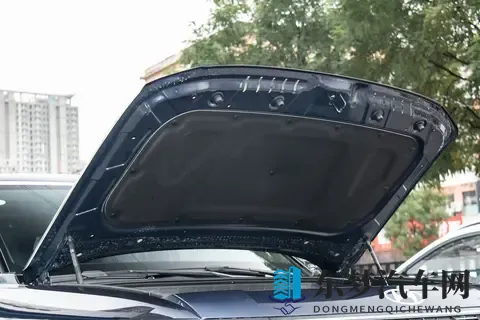 帕里斯帝：27 万多带按摩座椅，续航能跑 1000 公里-3