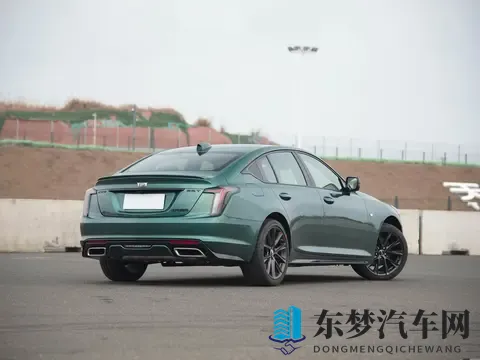 不到20万就能买B级豪华车？标配20T+10AT，16个音响，后驱能漂移-1