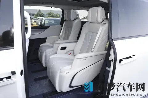 阿娇陈冠希是13分钟：豪车品牌营销新招：明星效应引关注-1