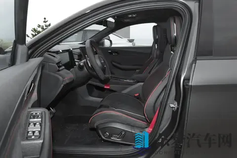 2026款领克03+：全能型性能车，适合年轻人的驾驶机器-1