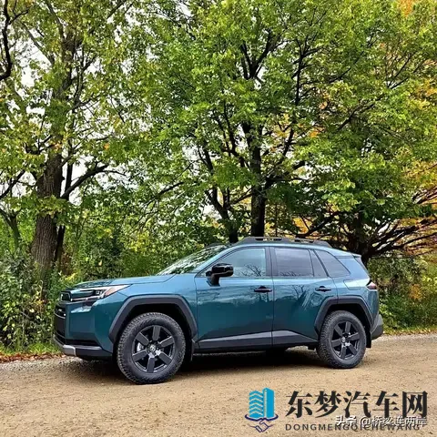 丰田RAV4越野版海外发布，混动加持能否撼动市场？-1