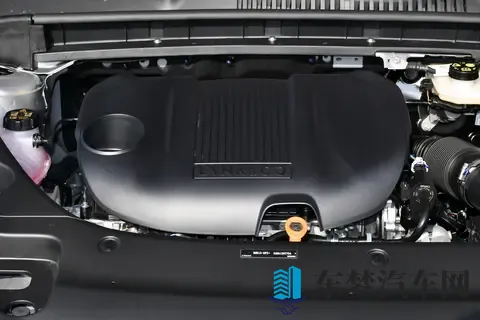 1038 万起，15T+7DCT，这款家轿很适合年轻人，第三代领克03-1