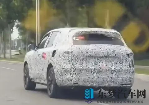 问界M6谍照曝光，鸿蒙智行添新将！预计2026年上市-3