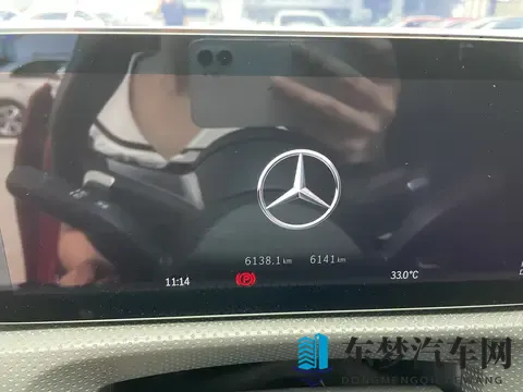 一手准新奔驰A级，红色时尚座驾，15万轻松拥有！-2