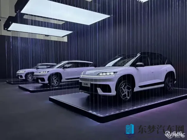富二代绿软：豪华新能源SUV，绿色科技引领未来-1