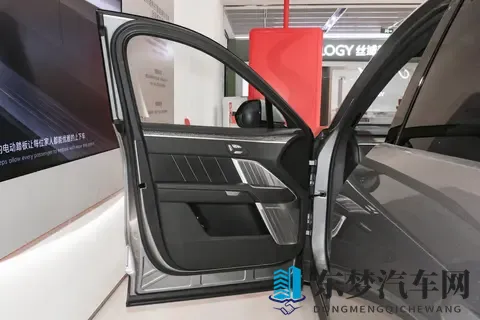 乐道L90 2025款 六座版Pro：以技术细节重塑家庭出行新标准-3