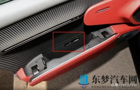 血泪教训！隐藏式门把手断电即锁死，这些逃生技巧能保命​-3